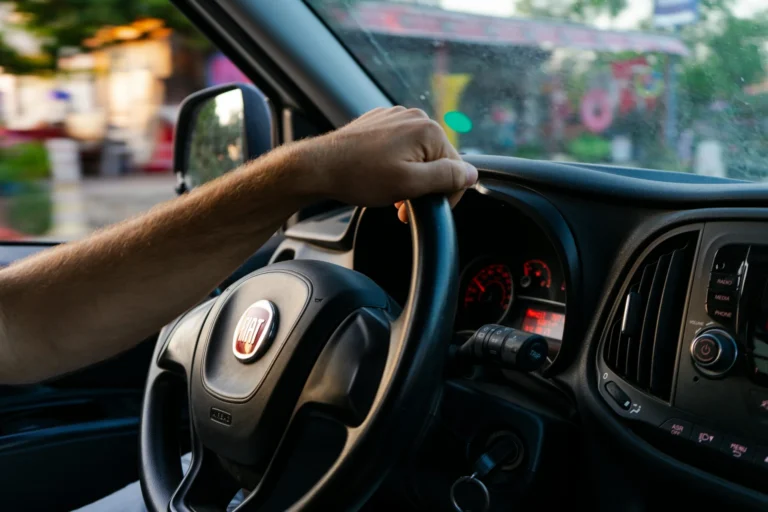ehliyetsiz araç kullanma cezası, ehliyetsiz motor kullanma cezası, 18 yaş altı ehliyetsiz araç kullanma cezası, ehliyetsiz araba kullanmanın cezası, ehliyetsiz araç kullanmanın cezası