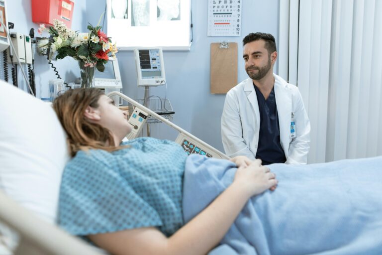 komplikasyon nedir​, komplikasyon ne demek​, malpraktis, cerrahi komplikasyon, doktor nereye şikayet edilir